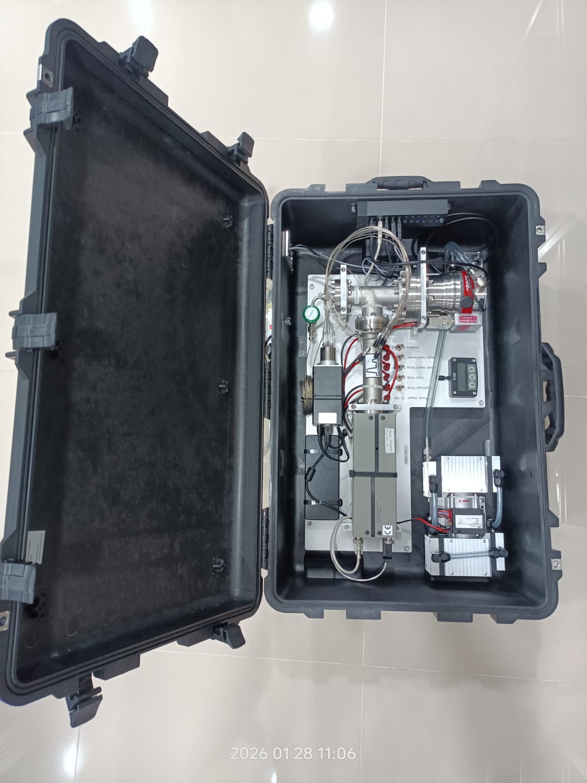 Portable Mass Spectrometer