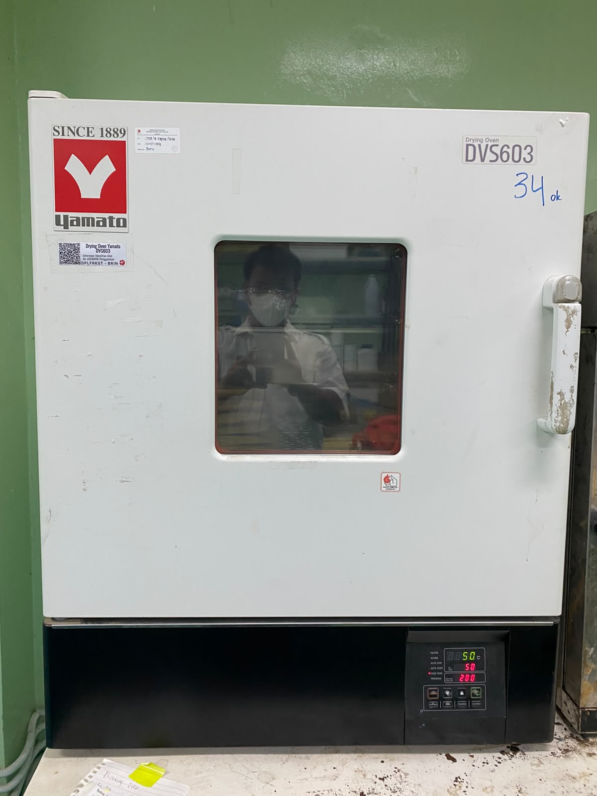 Penggunaan Alat DRYING OVEN YAMATO