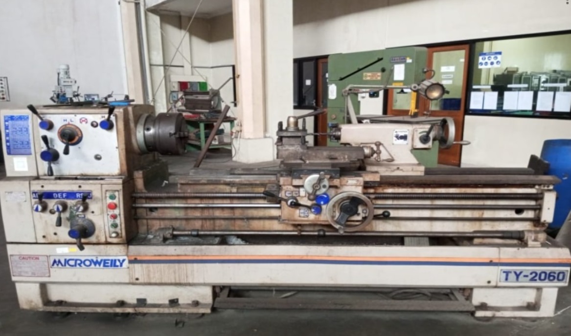 Mesin Bubut 750x2500