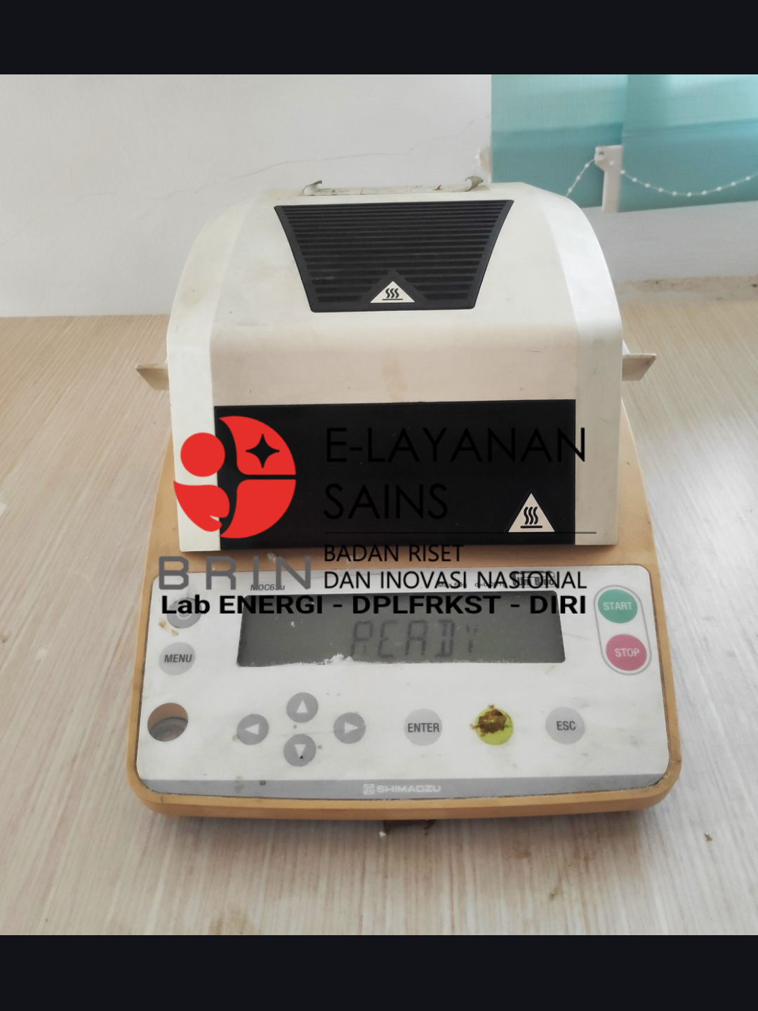 Jasa analisis pengukuran Kadar air dengan Moisture Analyzer