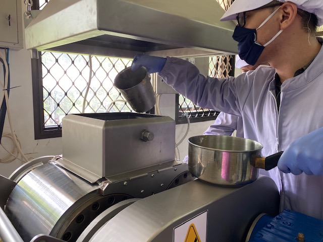 Riset - Pengembangan dan Teknologi Produksi Minuman Fungsional-Puspiptek Serpong