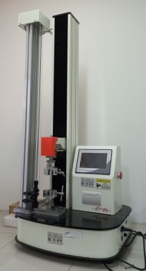 Pengujian kuat tarik (tensile strength) menggunakan Universal Testing Machine (UTM)