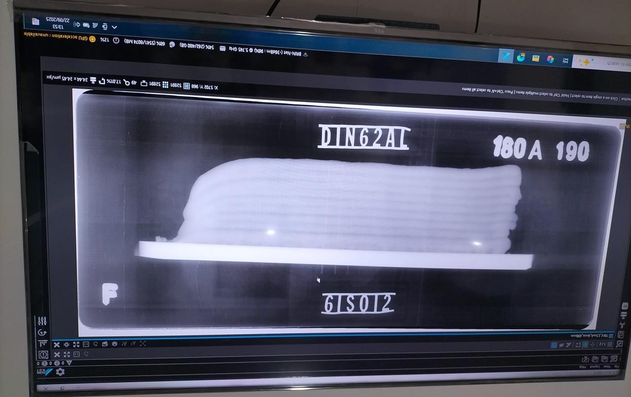 Radiografi X-ray menggunakan IP /Film ukuran 4x10 inchi