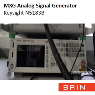 Penghasil sinyal dengan Signal Generator - 40 GHz (Analog)