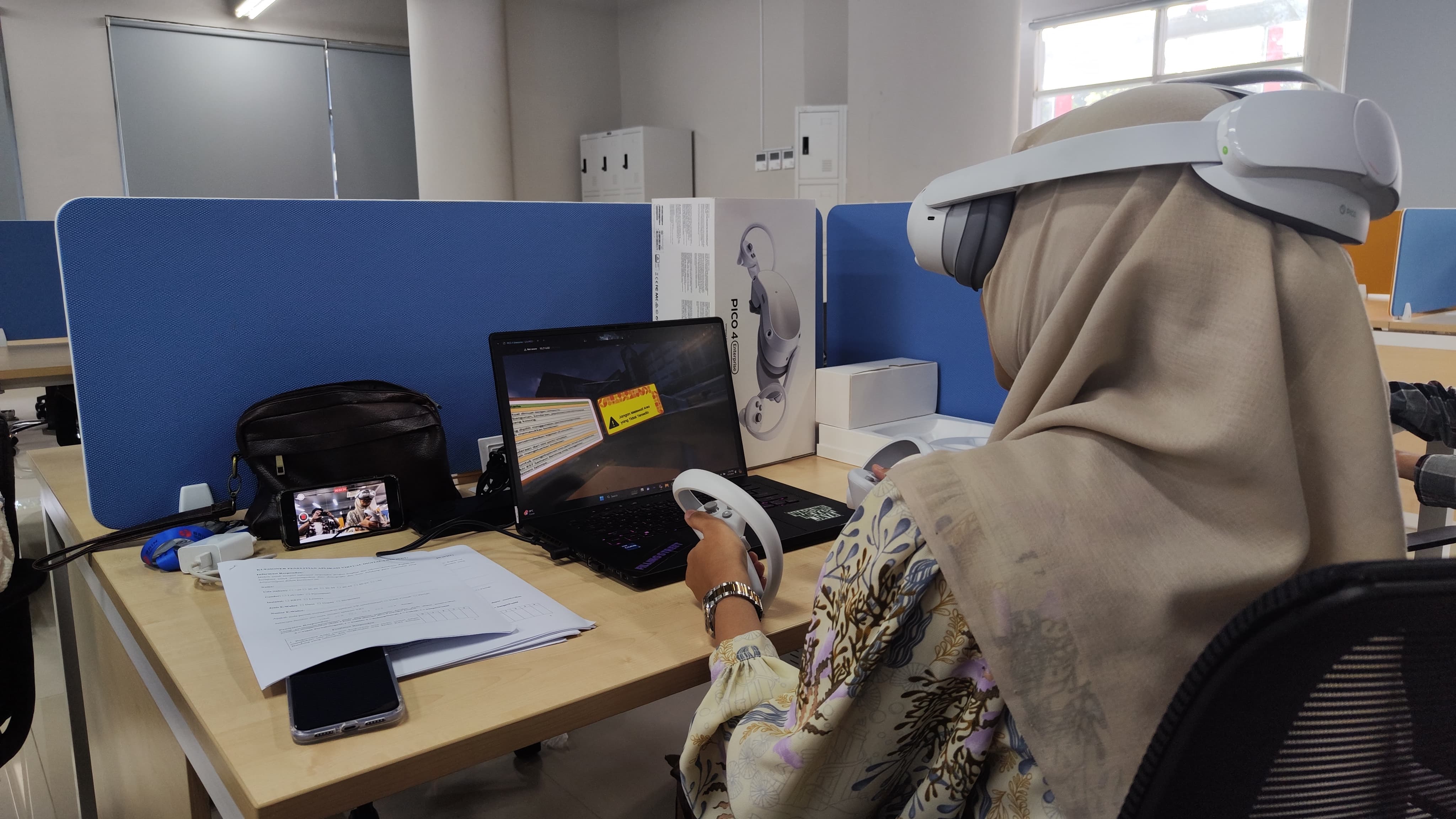 Research-Human Computer Interaction and Visualization-Bandung-Virtual Digital Twin Application regarding the Condition of the KST Samaun Parking Area Bandung