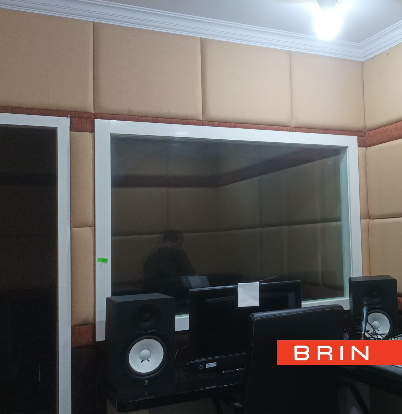 use of soundproof room