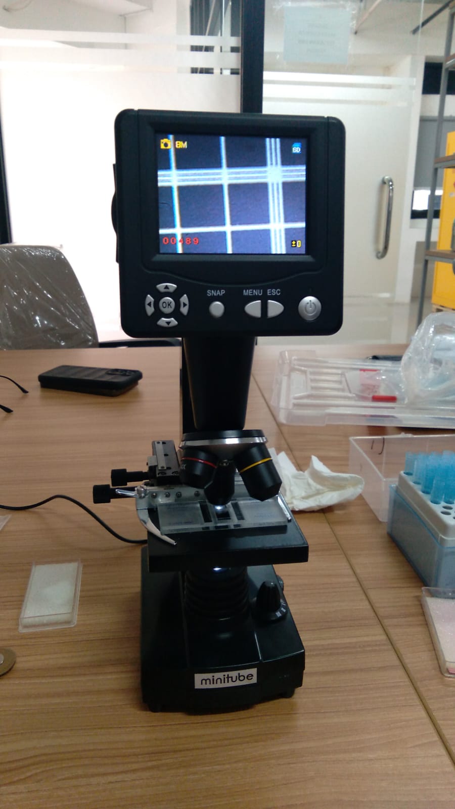 Pemakaian Alat LCD Digital Microscope