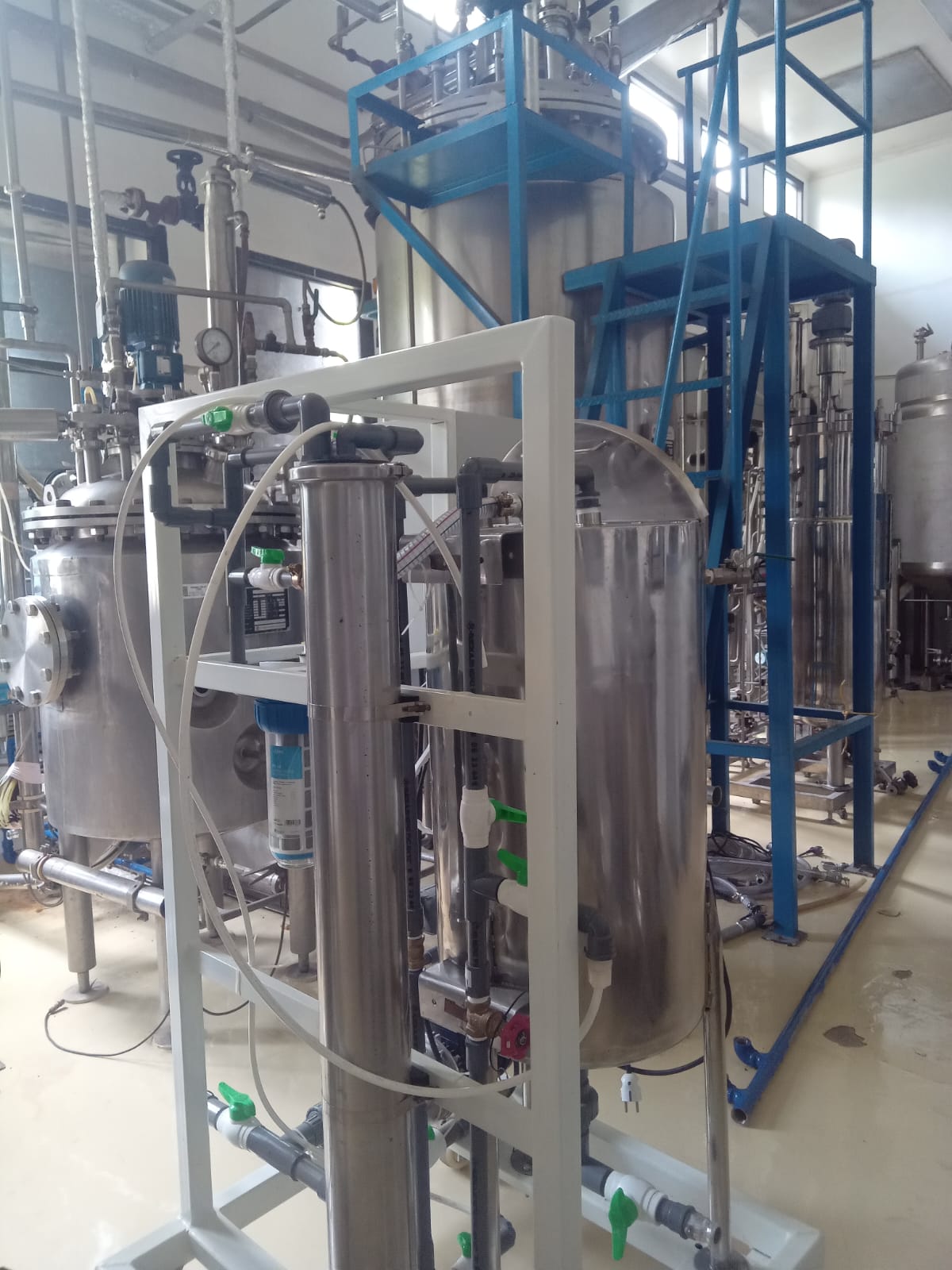 Penggunaan fasilitas produksi enzim urease 1000 liter