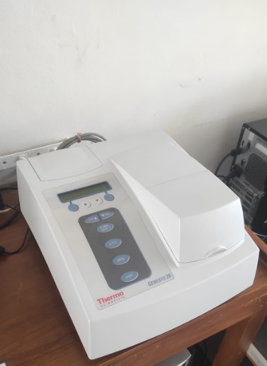 Analisis dosimeter dengan menggunakan serapan Ultra Violet Visible (UV-Vis)