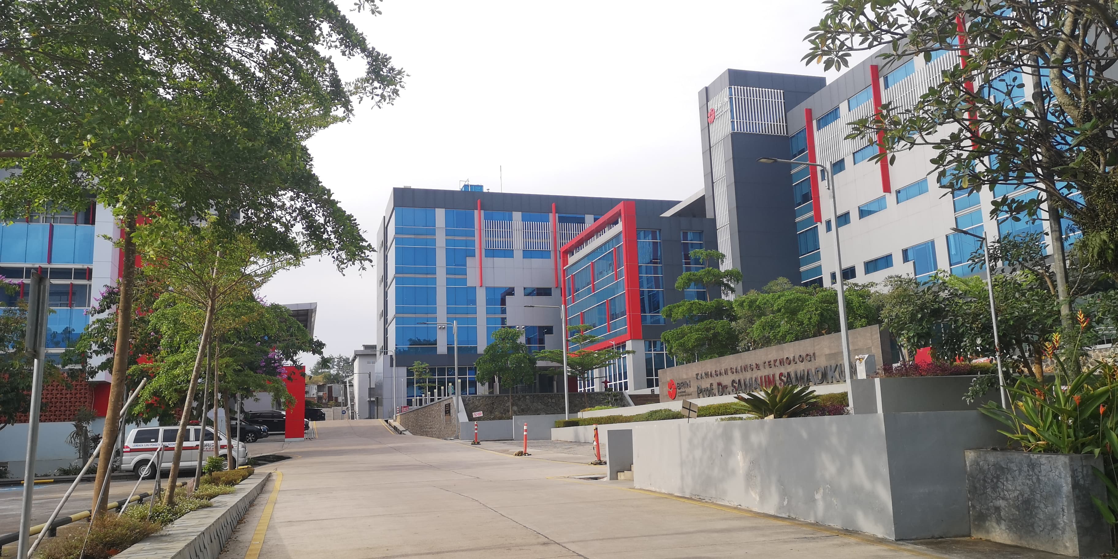 Tesis - Pembimbingan Mahasiswa Tesis Magister (S2) - KST Samaun Samadikun (Bandung)