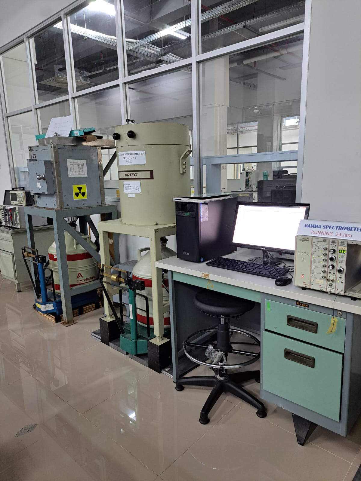 Analisis Radionuklida pada sample lingkungan menggunakan Spektrometer Gamma