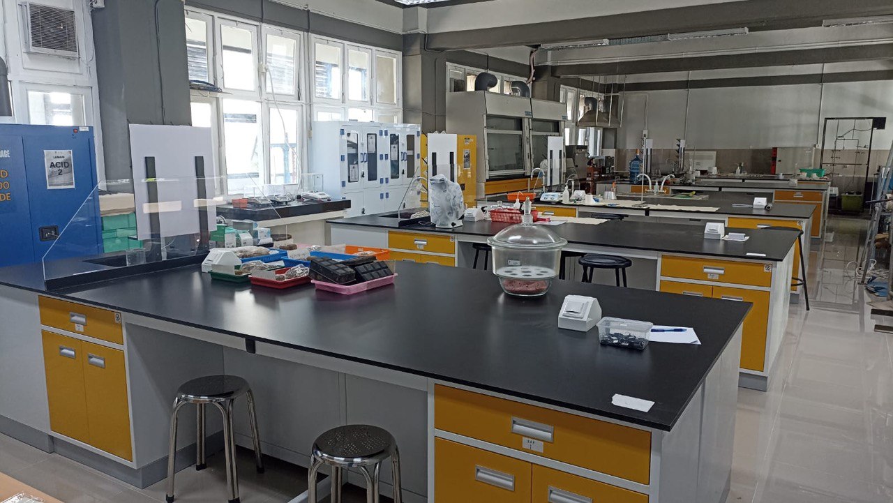 Pemagangan Siswa Pengelolaan Laboratorium Kimia