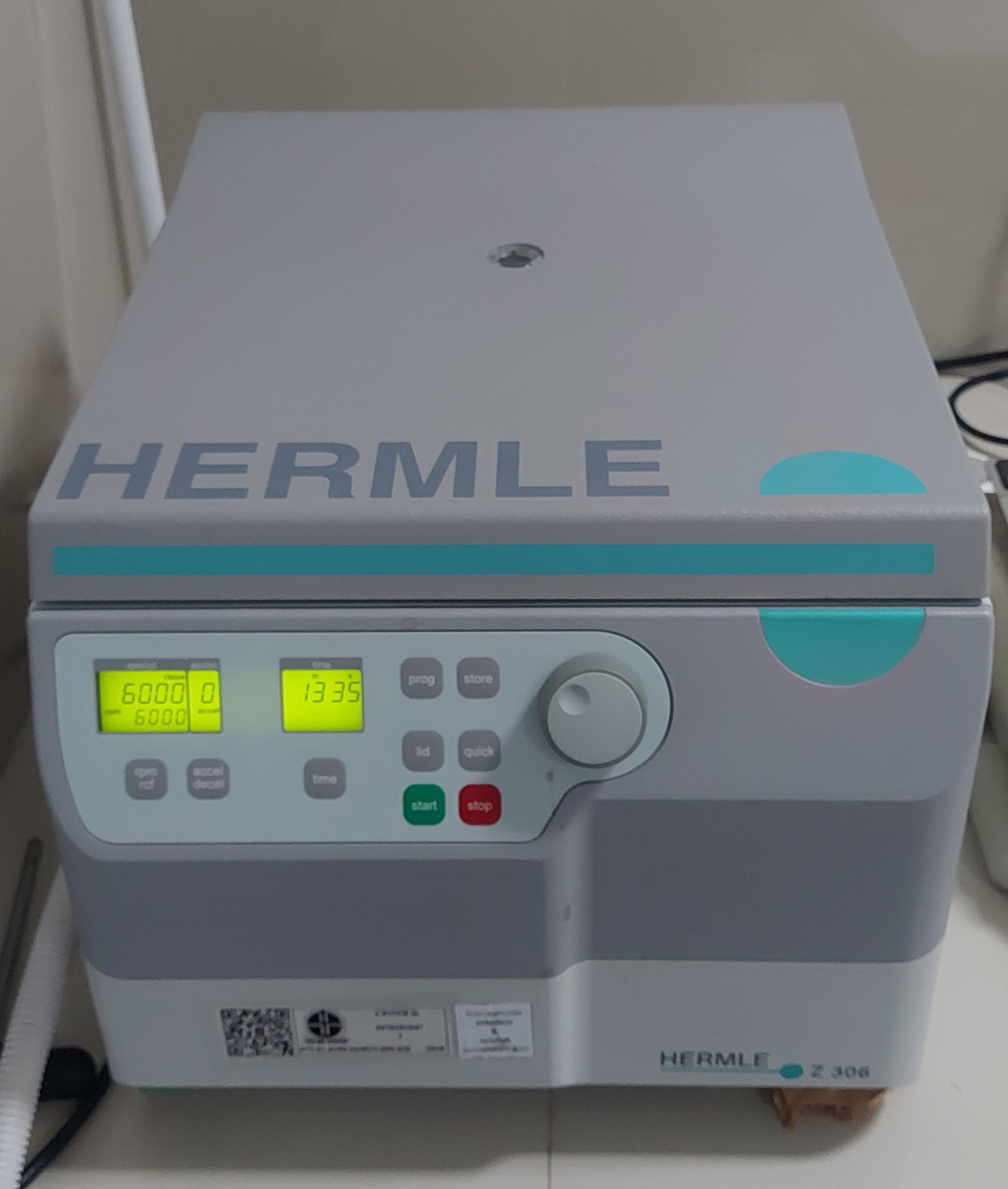 Jasa pemakaian alat (sewa alat) mini centrifuge