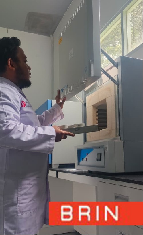 Karakterisasi Lanjut Analisis Proksimat (Tanpa Serat Kasar) - Gedung Genomik