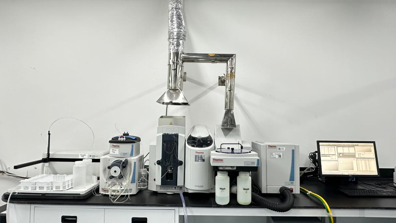 JASA ANALISIS Atomic Absorption Spectromefer (AAS) - Gedung Genomik